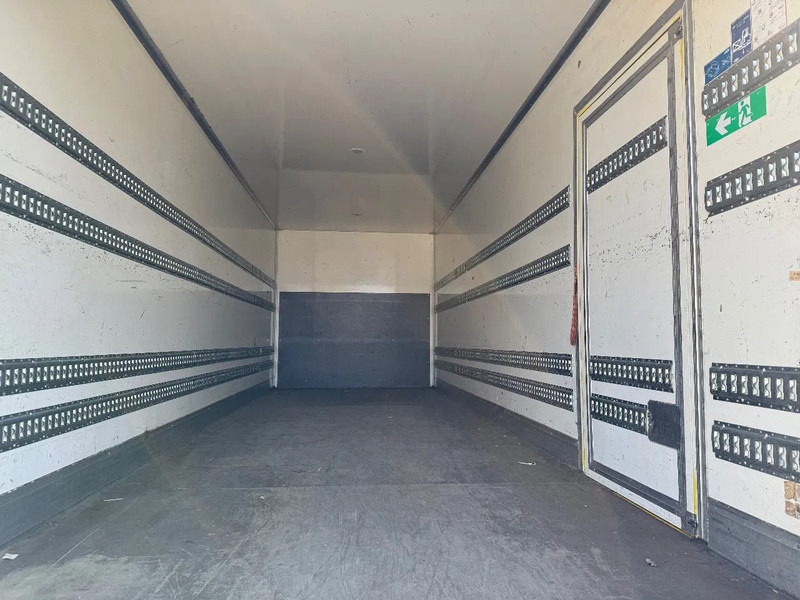 Caminhão furgão DAF LF 210 2017 only 300.000 km: foto 7