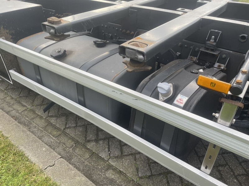 Mercedes-Benz Axor 1829 - Caminhão transportador de contêineres/ Caixa móvel: foto 5 Mercedes-Benz Axor 1829 - Caminhão transportador de contêineres/ Caixa móvel: foto 5