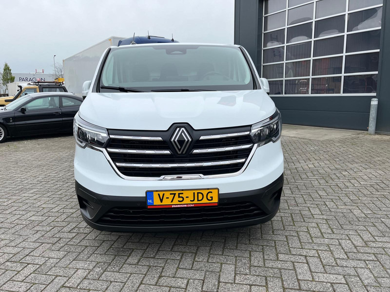 Renault Trafic E-Tech Red L2 H1, Nieuwstaat/New condition, Lees omschrijving/Read description - Furgão compacto, Carrinha elétrica: foto 4 Renault Trafic E-Tech Red L2 H1, Nieuwstaat/New condition, Lees omschrijving/Read description - Furgão compacto, Carrinha elétrica: foto 4