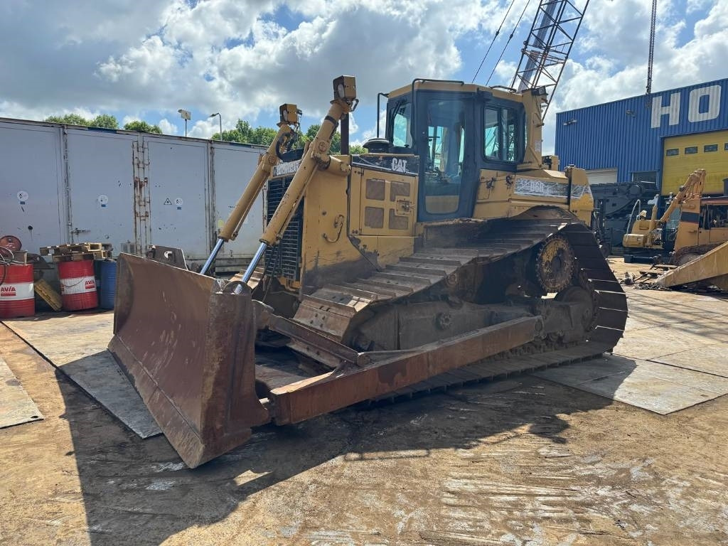 CAT D 6 R LGP - Buldôzer: foto 1 CAT D 6 R LGP - Buldôzer: foto 1