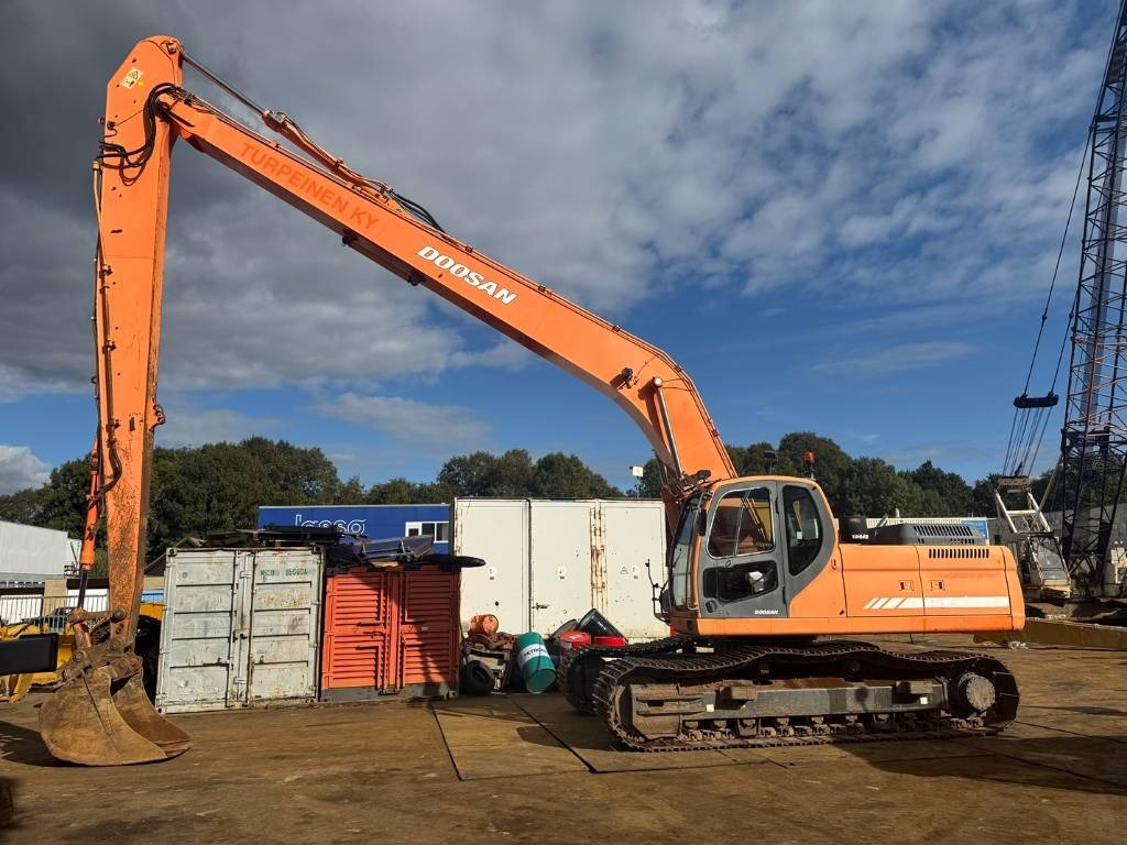 Doosan DX 300 LC ( 4.690 original hours 18M long reach )  - Escavadeira: foto 2 Doosan DX 300 LC ( 4.690 original hours 18M long reach )  - Escavadeira: foto 2