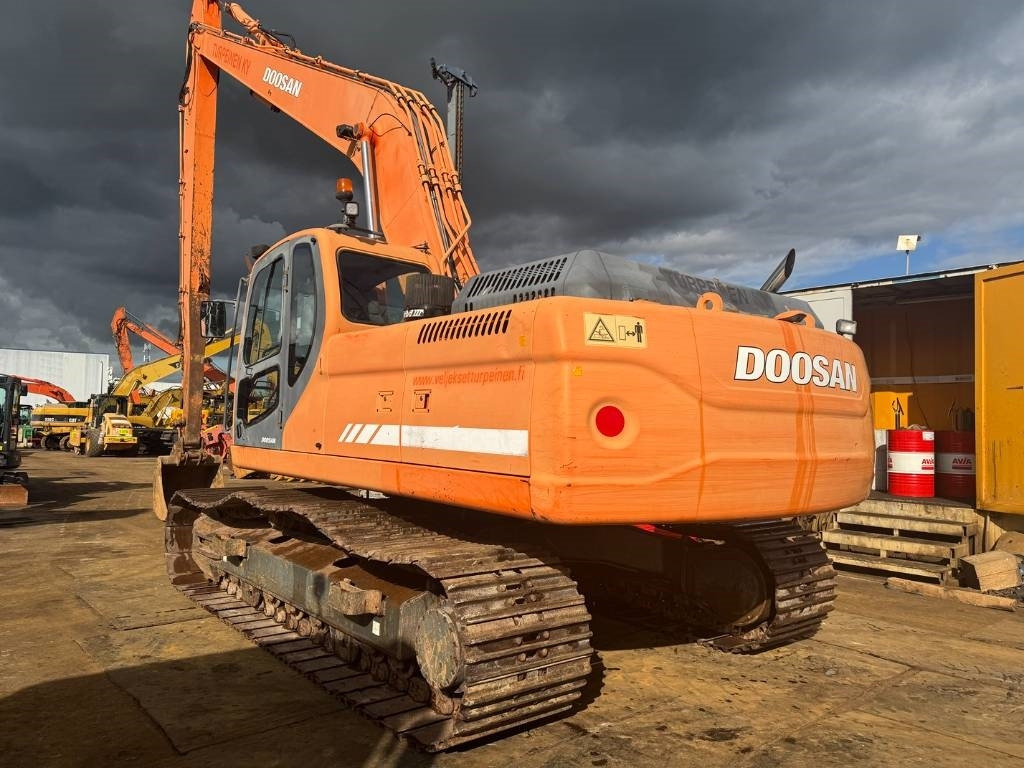 Doosan DX 300 LC ( 4.690 original hours 18M long reach )  - Escavadeira: foto 3 Doosan DX 300 LC ( 4.690 original hours 18M long reach )  - Escavadeira: foto 3