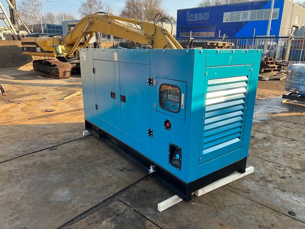 Ricardo 100KVA (80KW) SILENT GENERATOR 3 PHASE 50HZ 400V - Gerador elétrico: foto 2 Ricardo 100KVA (80KW) SILENT GENERATOR 3 PHASE 50HZ 400V - Gerador elétrico: foto 2