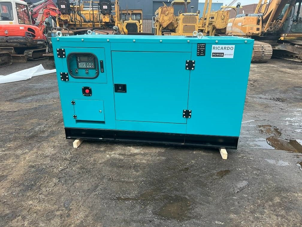 Ricardo 20KVA 16KW SILENT GENERATOR 3 PHASE 50HZ 400V NEW - Gerador elétrico: foto 2 Ricardo 20KVA 16KW SILENT GENERATOR 3 PHASE 50HZ 400V NEW - Gerador elétrico: foto 2