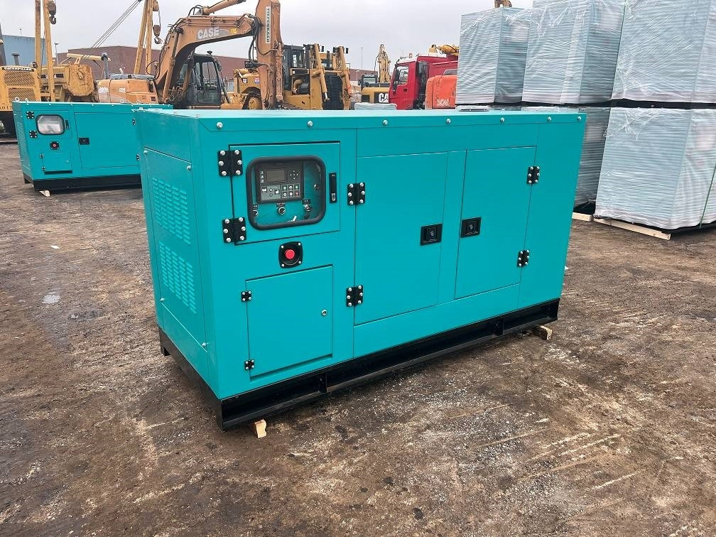 Ricardo 50KVA 40KW SILENT GENERATOR 3 PHASE 50HZ 400V NEW - Gerador elétrico: foto 1 Ricardo 50KVA 40KW SILENT GENERATOR 3 PHASE 50HZ 400V NEW - Gerador elétrico: foto 1