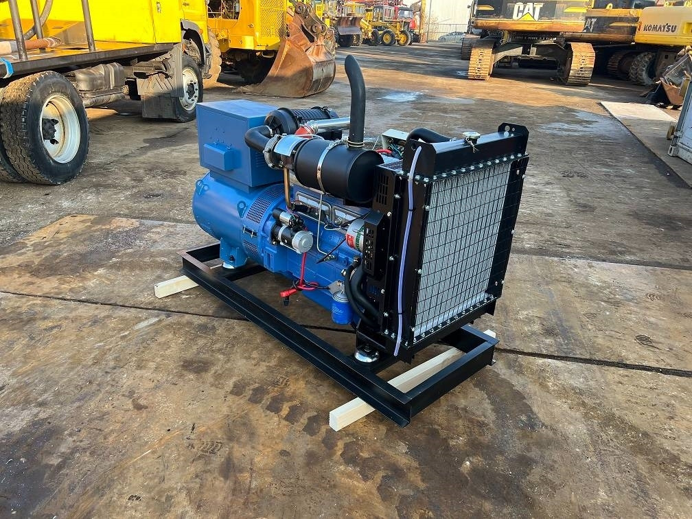 Ricardo 50kva (40kw) generator 3 phase 50hz 400v unused - Gerador elétrico: foto 4 Ricardo 50kva (40kw) generator 3 phase 50hz 400v unused - Gerador elétrico: foto 4