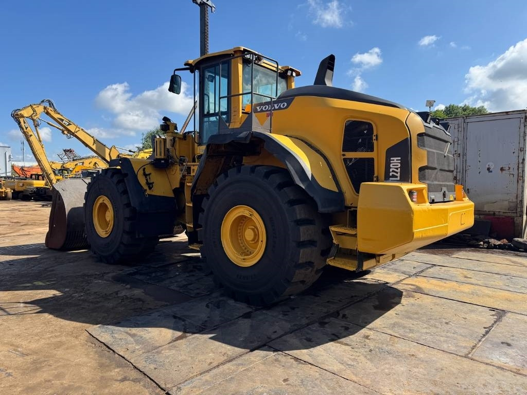 Volvo L 220 H ( WITH NEW TYRES ) - Carregadeira de rodas: foto 3 Volvo L 220 H ( WITH NEW TYRES ) - Carregadeira de rodas: foto 3