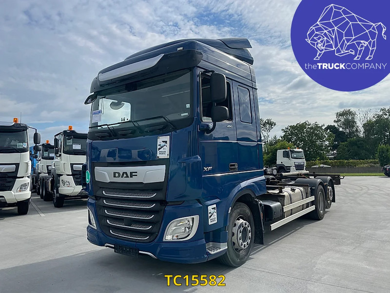 DAF XF Euro6 480 - Caminhão transportador de contêineres/ Caixa móvel: foto 1 DAF XF Euro6 480 - Caminhão transportador de contêineres/ Caixa móvel: foto 1