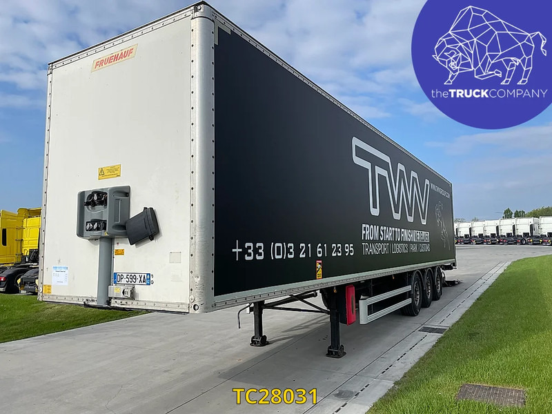 Fruehauf - Semireboque furgão: foto 1 Fruehauf - Semireboque furgão: foto 1
