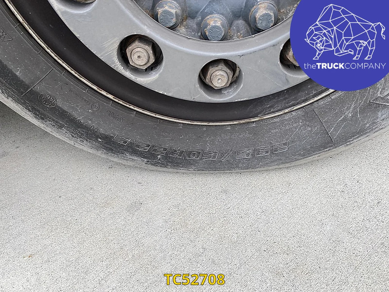 Iveco Stralis - Caminhão com lona: foto 4 Iveco Stralis - Caminhão com lona: foto 4