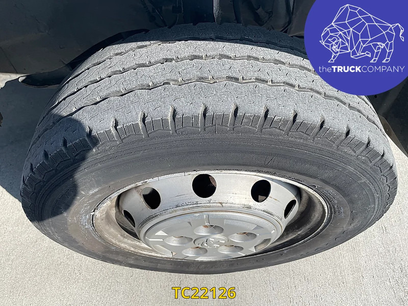 Peugeot Expert met laadklep - Carrinha de contentor: foto 2 Peugeot Expert met laadklep - Carrinha de contentor: foto 2