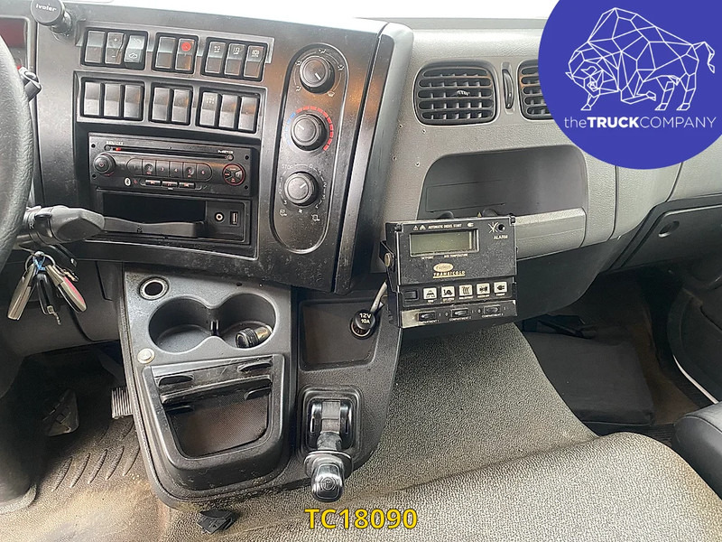 Renault D 240 - Caminhão frigorífico: foto 4 Renault D 240 - Caminhão frigorífico: foto 4