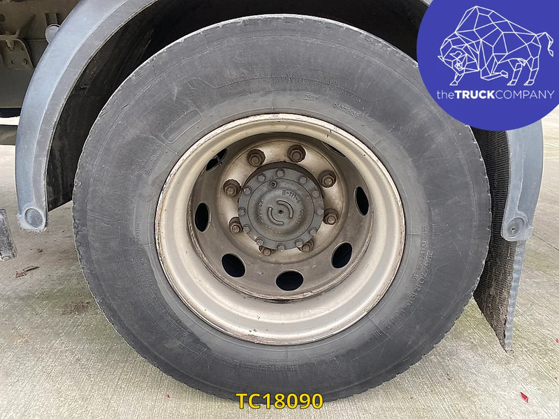 Caminhão frigorífico Renault D 240: foto 17