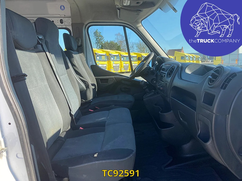 Renault Master 130 - Micro-ônibus, Furgão de passageiros: foto 5 Renault Master 130 - Micro-ônibus, Furgão de passageiros: foto 5