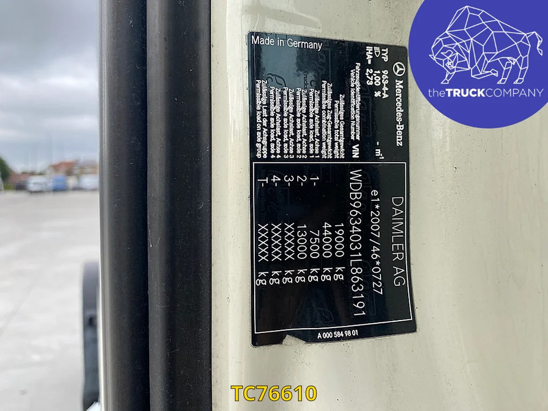 Tractor Mercedes-Benz Actros 1843: foto 10 Tractor Mercedes-Benz Actros 1843: foto 10