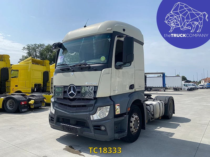 Tractor Mercedes-Benz Actros 1843: foto 1