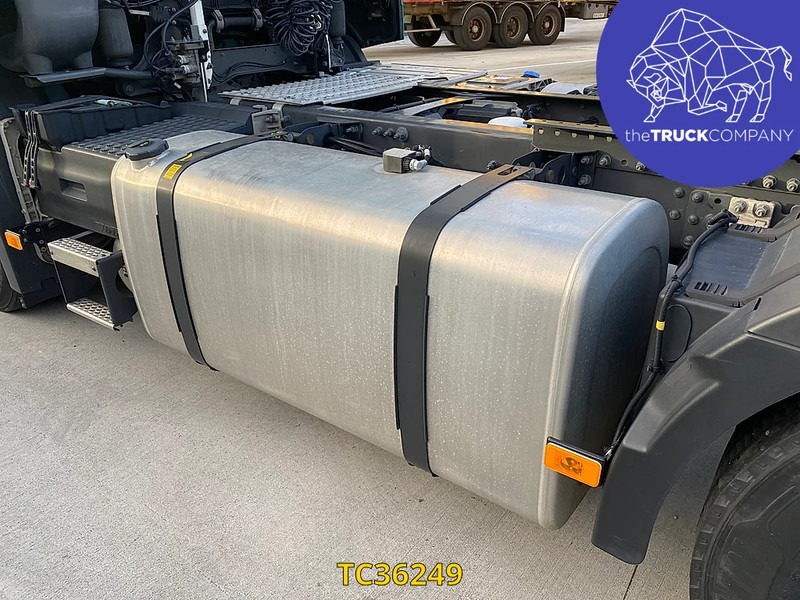 Tractor Volvo FH 500: foto 15 Tractor Volvo FH 500: foto 15