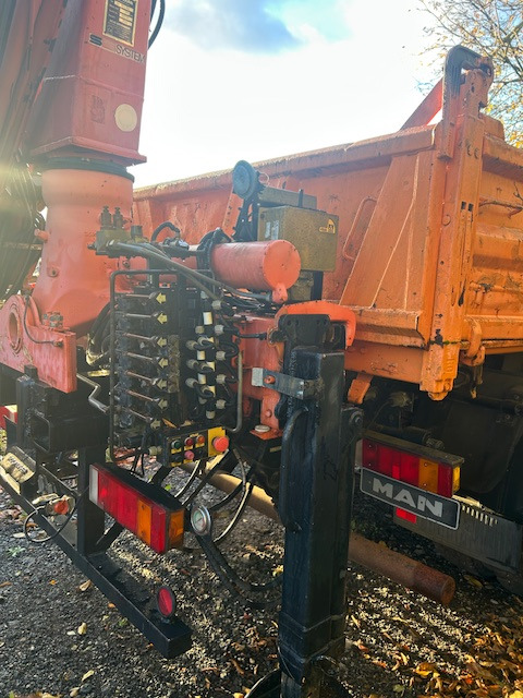 MAN 19 293 4x4 Kran Atlas 85.1 A2 - Caminhão basculante: foto 3 MAN 19 293 4x4 Kran Atlas 85.1 A2 - Caminhão basculante: foto 3