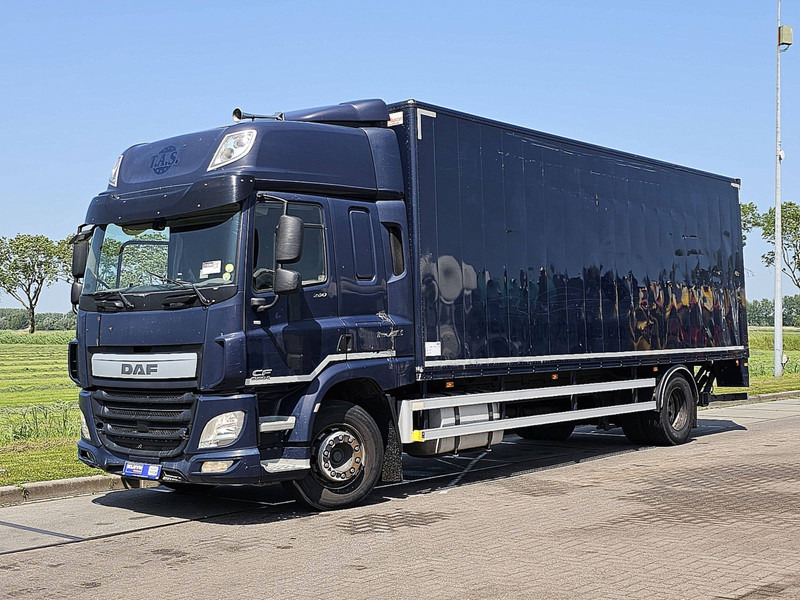 DAF CF 260 RIGHT SIDE CURTAINS - Caminhão com lona: foto 2 DAF CF 260 RIGHT SIDE CURTAINS - Caminhão com lona: foto 2