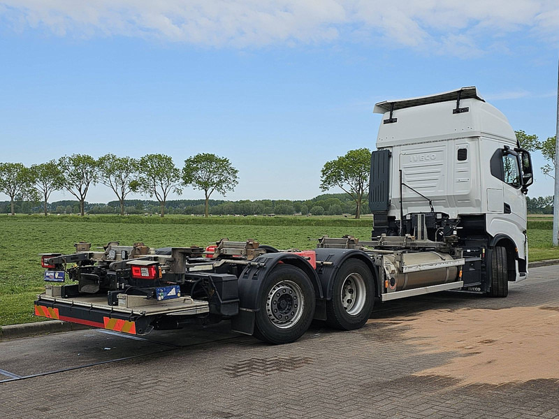 Iveco S-WAY AS260S46 LNG INT. STEERAXLE - Caminhão transportador de contêineres/ Caixa móvel: foto 3 Iveco S-WAY AS260S46 LNG INT. STEERAXLE - Caminhão transportador de contêineres/ Caixa móvel: foto 3
