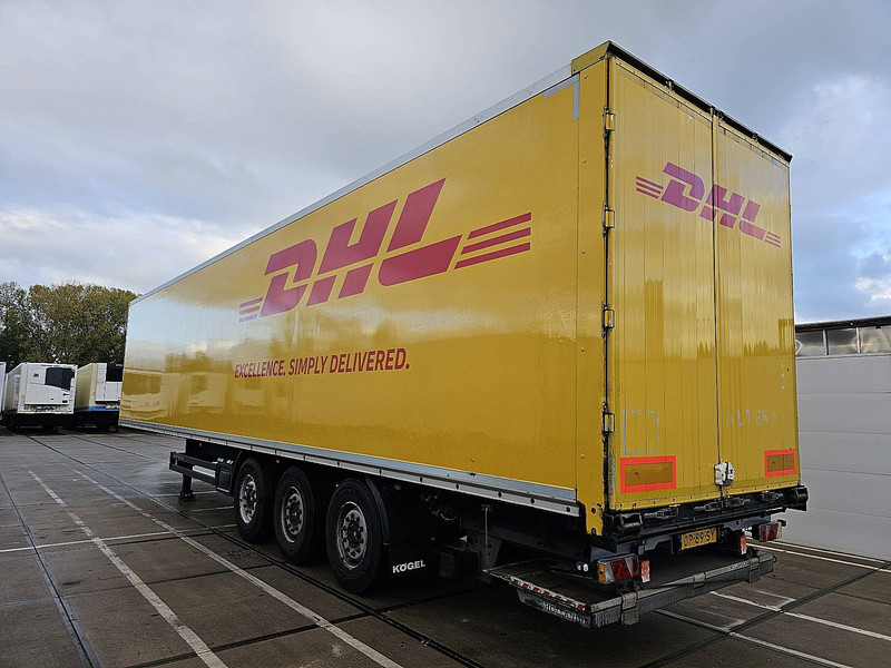 Kögel SKH24 LIFT AXLE TAILLIFT - Semireboque furgão: foto 5 Kögel SKH24 LIFT AXLE TAILLIFT - Semireboque furgão: foto 5