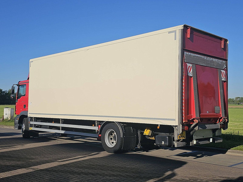 Caminhão furgão MAN 18.250 TGM BOX L 8.48 LIFT 2.5T: foto 6