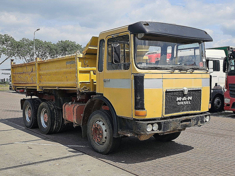 MAN 26.281 DFK 6X4 FULL STEEL - Caminhão basculante: foto 5 MAN 26.281 DFK 6X4 FULL STEEL - Caminhão basculante: foto 5