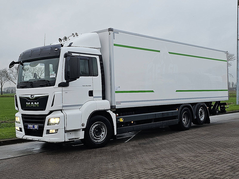 MAN 26.420 TGS 6X2-4 LL LIFT ISOBOX - Caminhão furgão: foto 2 MAN 26.420 TGS 6X2-4 LL LIFT ISOBOX - Caminhão furgão: foto 2