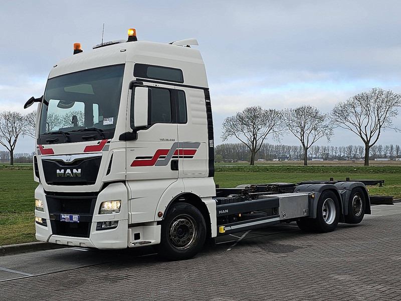 MAN 26.440 TGX XXL 6X2-4 INTARDER - Caminhão transportador de contêineres/ Caixa móvel: foto 2 MAN 26.440 TGX XXL 6X2-4 INTARDER - Caminhão transportador de contêineres/ Caixa móvel: foto 2