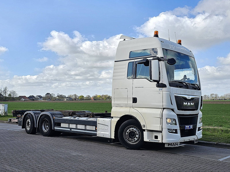 MAN 26.440 TGX XXL 6X2-4 STEER AXLE - Caminhão transportador de contêineres/ Caixa móvel: foto 5 MAN 26.440 TGX XXL 6X2-4 STEER AXLE - Caminhão transportador de contêineres/ Caixa móvel: foto 5