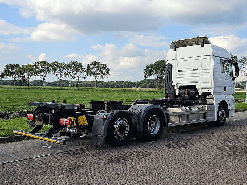 MAN 26.500 TGX - Caminhão transportador de contêineres/ Caixa móvel: foto 3 MAN 26.500 TGX - Caminhão transportador de contêineres/ Caixa móvel: foto 3