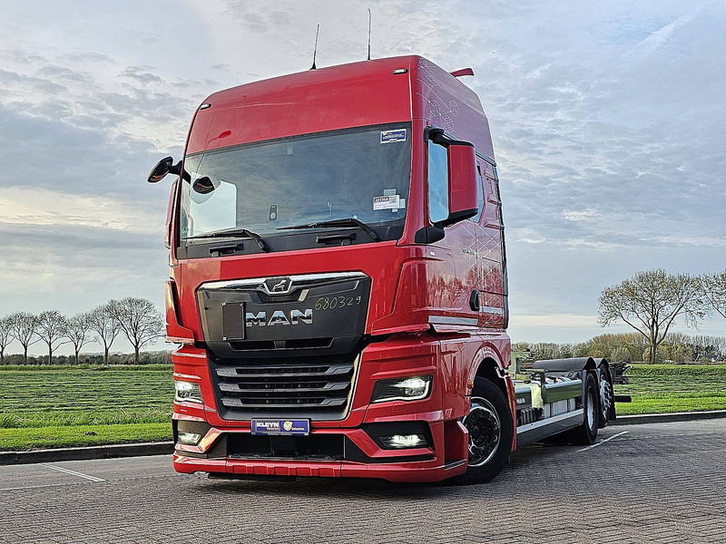 MAN 26.510 TGX GX 6X2 INTARDER - Caminhão transportador de contêineres/ Caixa móvel: foto 1 MAN 26.510 TGX GX 6X2 INTARDER - Caminhão transportador de contêineres/ Caixa móvel: foto 1