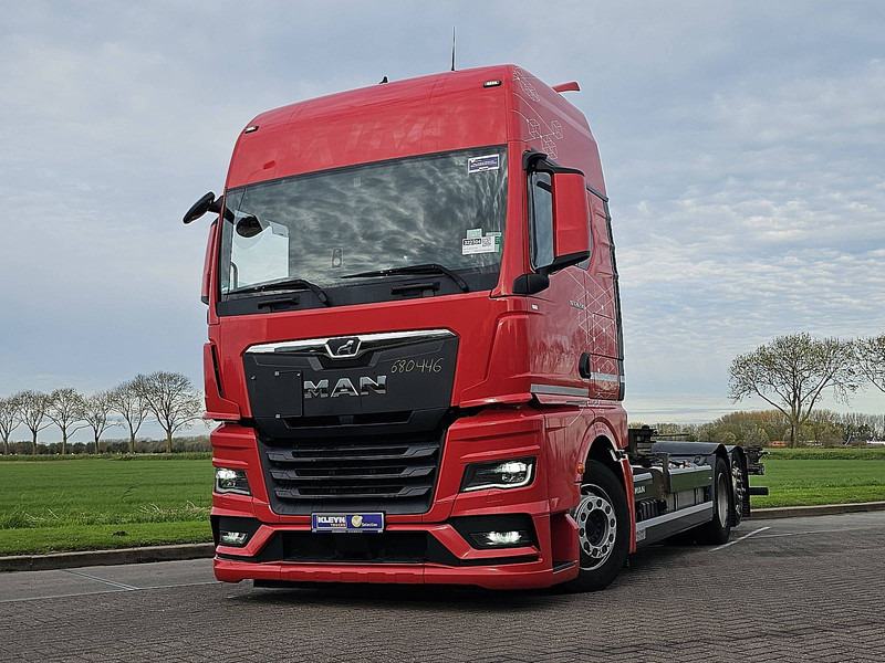 MAN 26.510 TGX GX 6X2 INTARDER - Caminhão transportador de contêineres/ Caixa móvel: foto 1 MAN 26.510 TGX GX 6X2 INTARDER - Caminhão transportador de contêineres/ Caixa móvel: foto 1