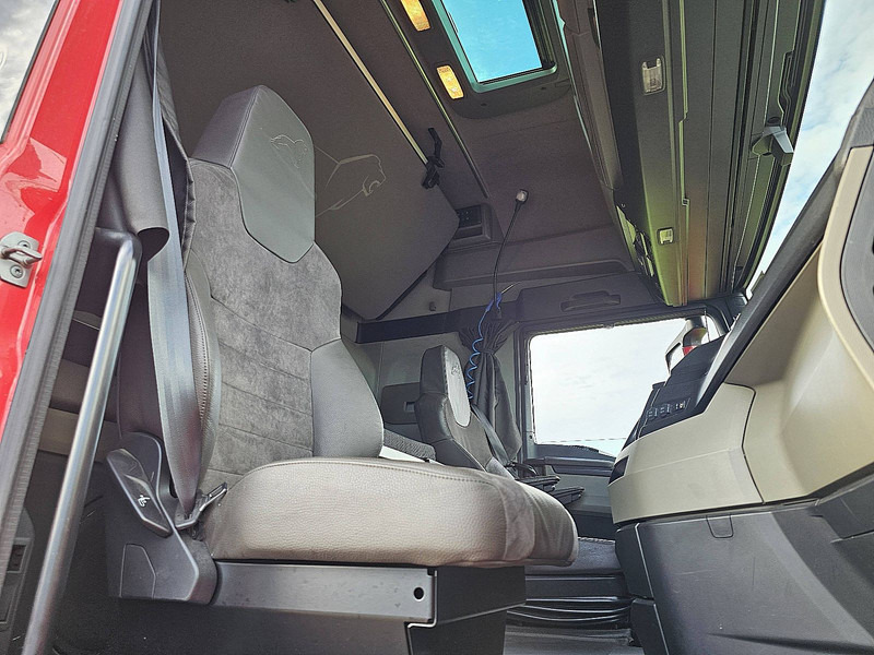 Caminhão transportador de contêineres/ Caixa móvel MAN 26.510 TGX GX 6X2 INTARDER: foto 7 Caminhão transportador de contêineres/ Caixa móvel MAN 26.510 TGX GX 6X2 INTARDER: foto 7