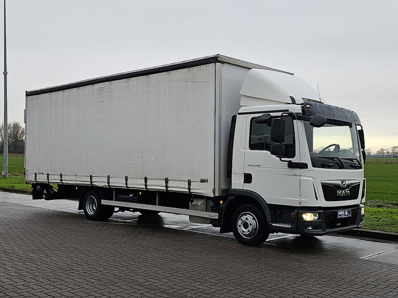 MAN 8.220 TGL AIRCO LIFT BOX 7.1M - Caminhão com lona: foto 5 MAN 8.220 TGL AIRCO LIFT BOX 7.1M - Caminhão com lona: foto 5