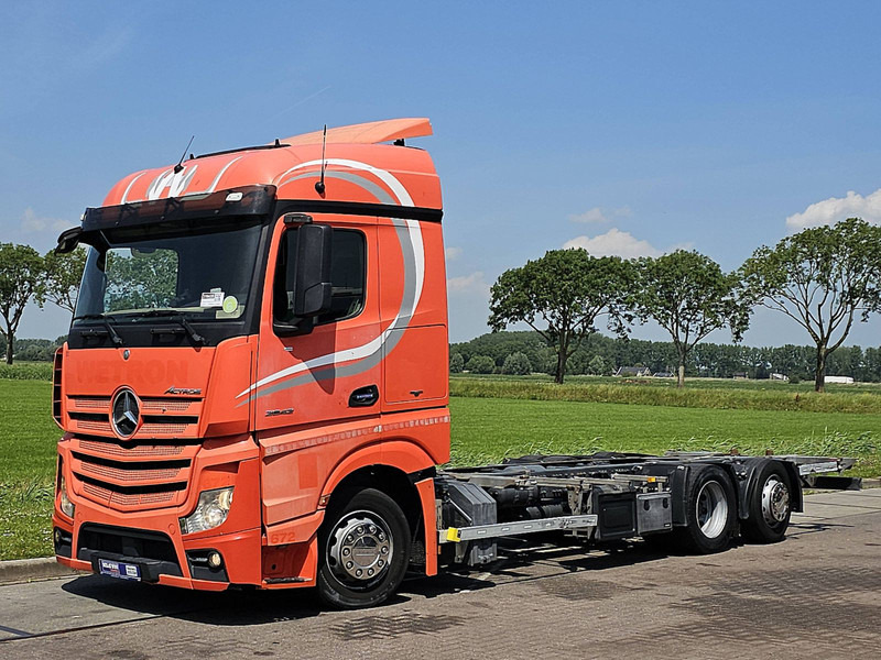 Mercedes-Benz ACTROS 2545 LS - Caminhão transportador de contêineres/ Caixa móvel: foto 2 Mercedes-Benz ACTROS 2545 LS - Caminhão transportador de contêineres/ Caixa móvel: foto 2