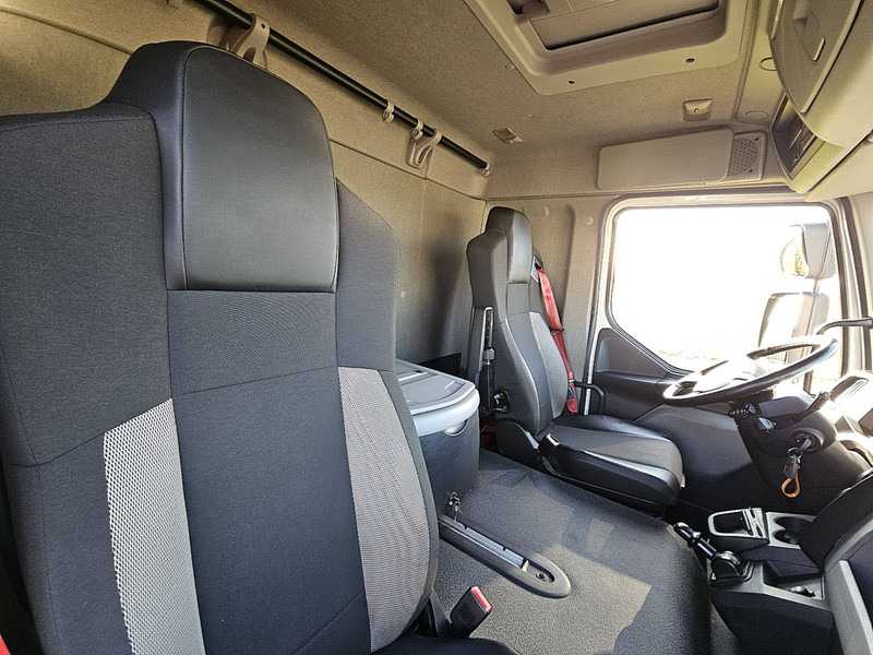 Caminhão furgão Renault D 220 AIRCO LIFT SIDE DOOR: foto 10