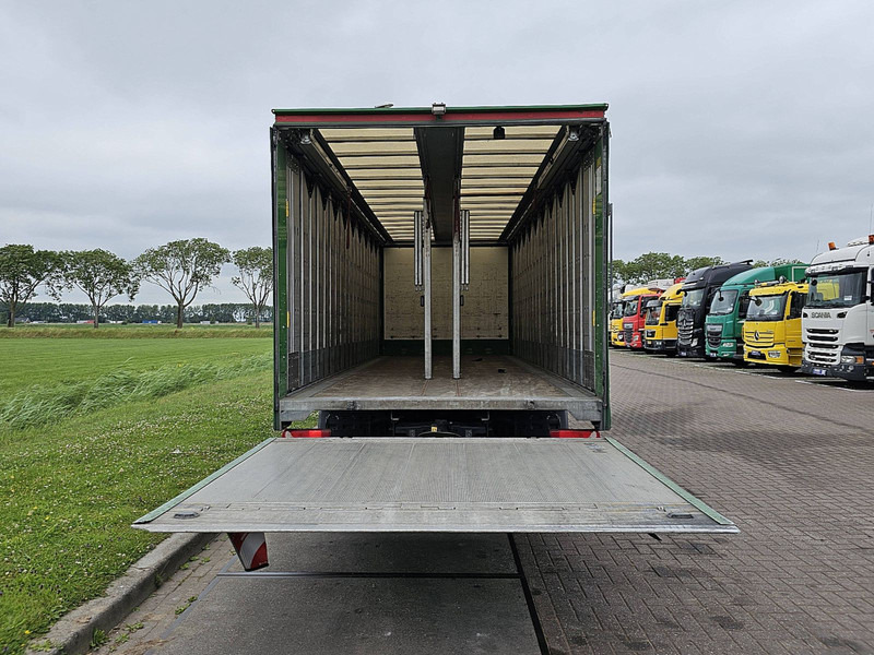 Caminhão com lona Scania P320: foto 11