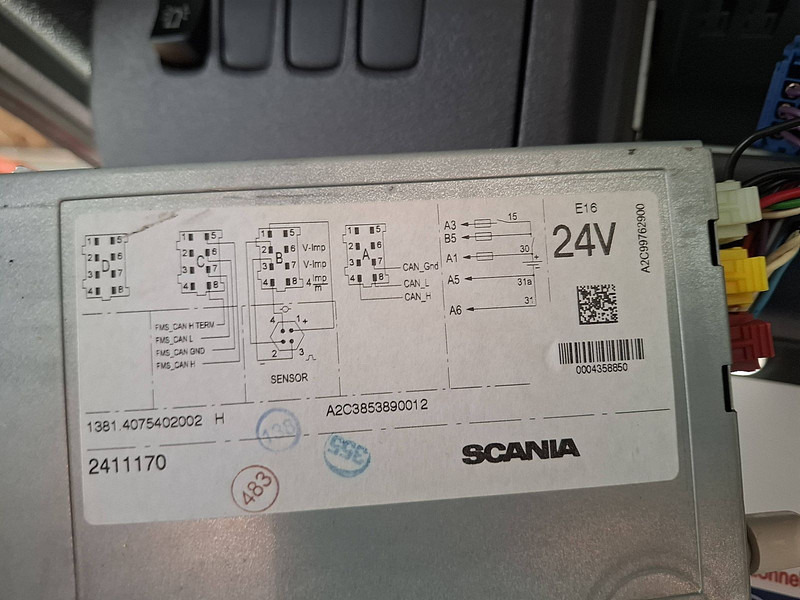 Camião de caixa aberta/ Plataforma, Caminhão grua Scania P410 PK18002-4 hydr: foto 16