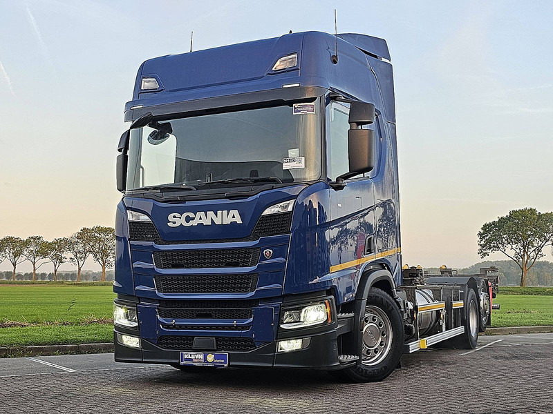 Scania R410 LNG - Caminhão transportador de contêineres/ Caixa móvel: foto 1 Scania R410 LNG - Caminhão transportador de contêineres/ Caixa móvel: foto 1
