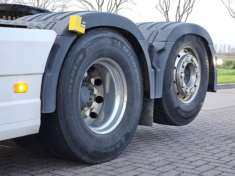 Locação de Volvo FH 500 6X2 STEERED PTO+HYDR Volvo FH 500 6X2 STEERED PTO+HYDR: foto 17 Locação de Volvo FH 500 6X2 STEERED PTO+HYDR Volvo FH 500 6X2 STEERED PTO+HYDR: foto 17