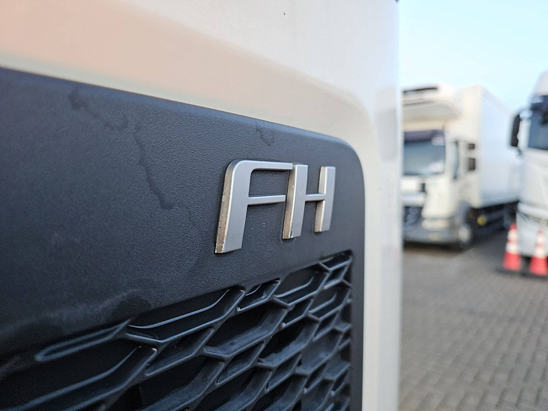 Locação de Volvo FH 500 6X2 STEERED PTO+HYDR Volvo FH 500 6X2 STEERED PTO+HYDR: foto 19 Locação de Volvo FH 500 6X2 STEERED PTO+HYDR Volvo FH 500 6X2 STEERED PTO+HYDR: foto 19