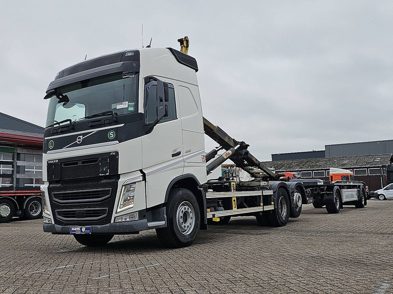 Volvo FH 460 6X2 HYVALIFT 291TKM - Caminhão polibenne: foto 1 Volvo FH 460 6X2 HYVALIFT 291TKM - Caminhão polibenne: foto 1