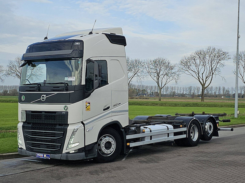 Volvo FH 460 - Caminhão transportador de contêineres/ Caixa móvel: foto 2 Volvo FH 460 - Caminhão transportador de contêineres/ Caixa móvel: foto 2