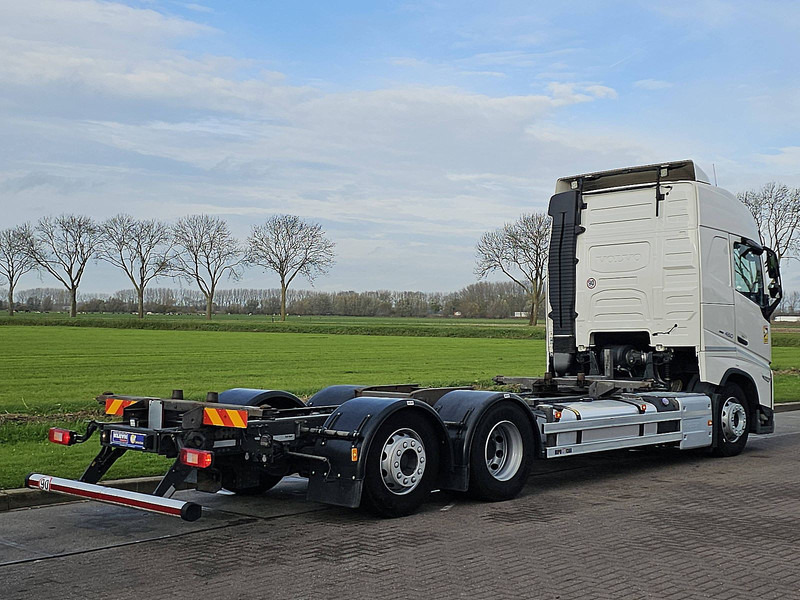 Volvo FH 460 - Caminhão transportador de contêineres/ Caixa móvel: foto 3 Volvo FH 460 - Caminhão transportador de contêineres/ Caixa móvel: foto 3