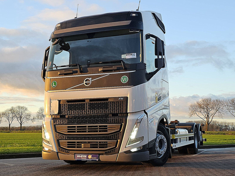 Volvo FH 460 - Caminhão transportador de contêineres/ Caixa móvel: foto 1 Volvo FH 460 - Caminhão transportador de contêineres/ Caixa móvel: foto 1
