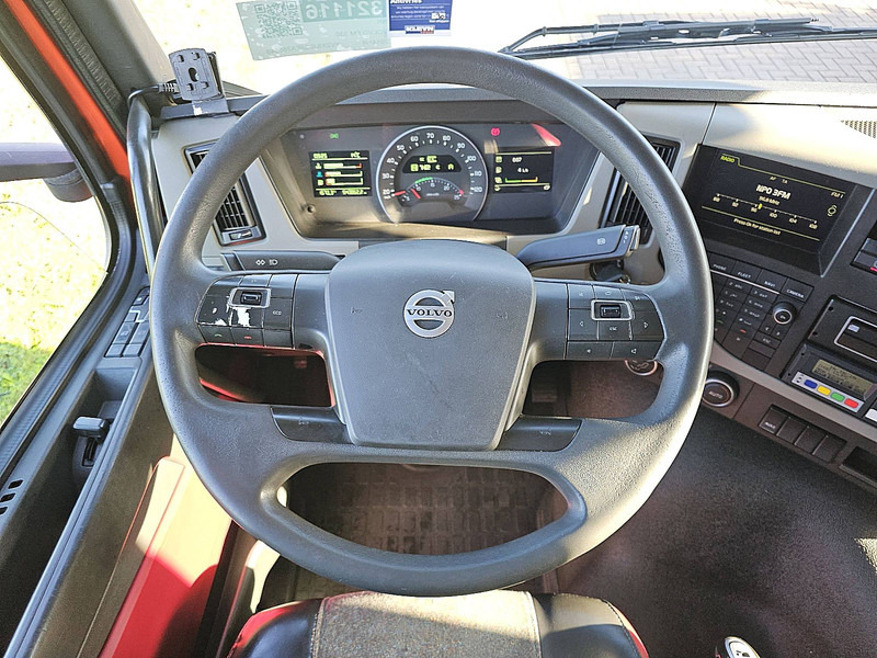 Caminhão frigorífico Volvo FM 330 6X2 FRIGOBL. LIFT: foto 10