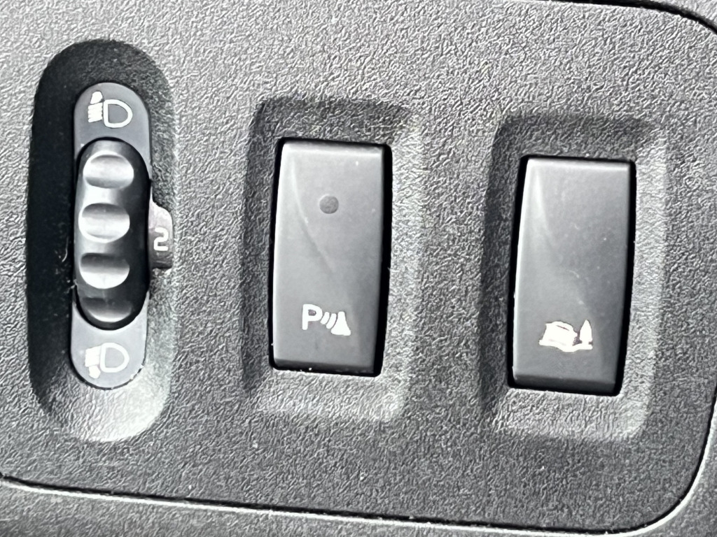 Opel Movano Klima MAXI Parkpilotsyst Heckflügeltüren - Furgão: foto 3 Opel Movano Klima MAXI Parkpilotsyst Heckflügeltüren - Furgão: foto 3