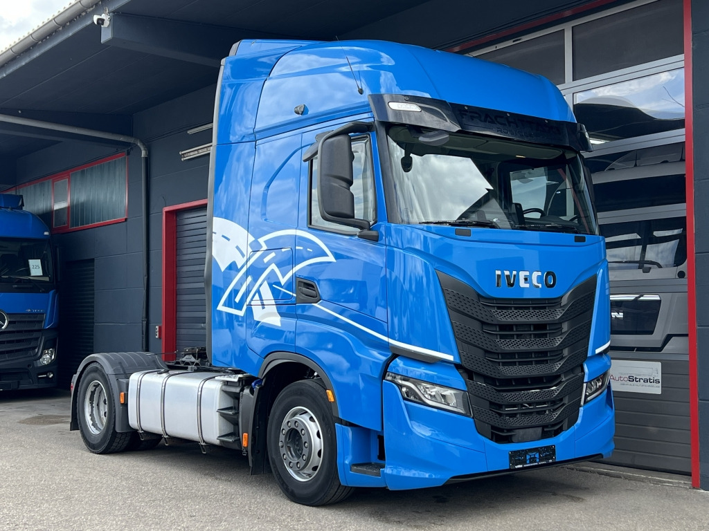 Iveco S-WAY AS440S48 Stralis Intarder 2x Kühlschrank - Tractor: foto 1 Iveco S-WAY AS440S48 Stralis Intarder 2x Kühlschrank - Tractor: foto 1