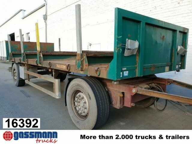 Anhänger Pritsche Plateau, Rungen, 3x vorh. - Reboque plataforma/ Caixa aberta: foto 1 Anhänger Pritsche Plateau, Rungen, 3x vorh. - Reboque plataforma/ Caixa aberta: foto 1